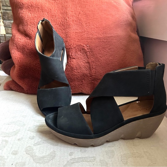 Clarks Artisan Clarene Glamour Black Suede Platform Wedge Sandal 7 - Picture 15 of 15